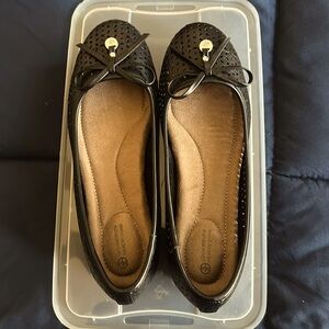 Giani Bernini black flats